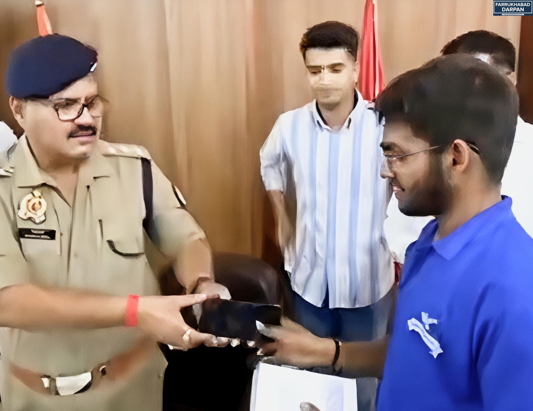 फर्रुखाबाद दर्पण