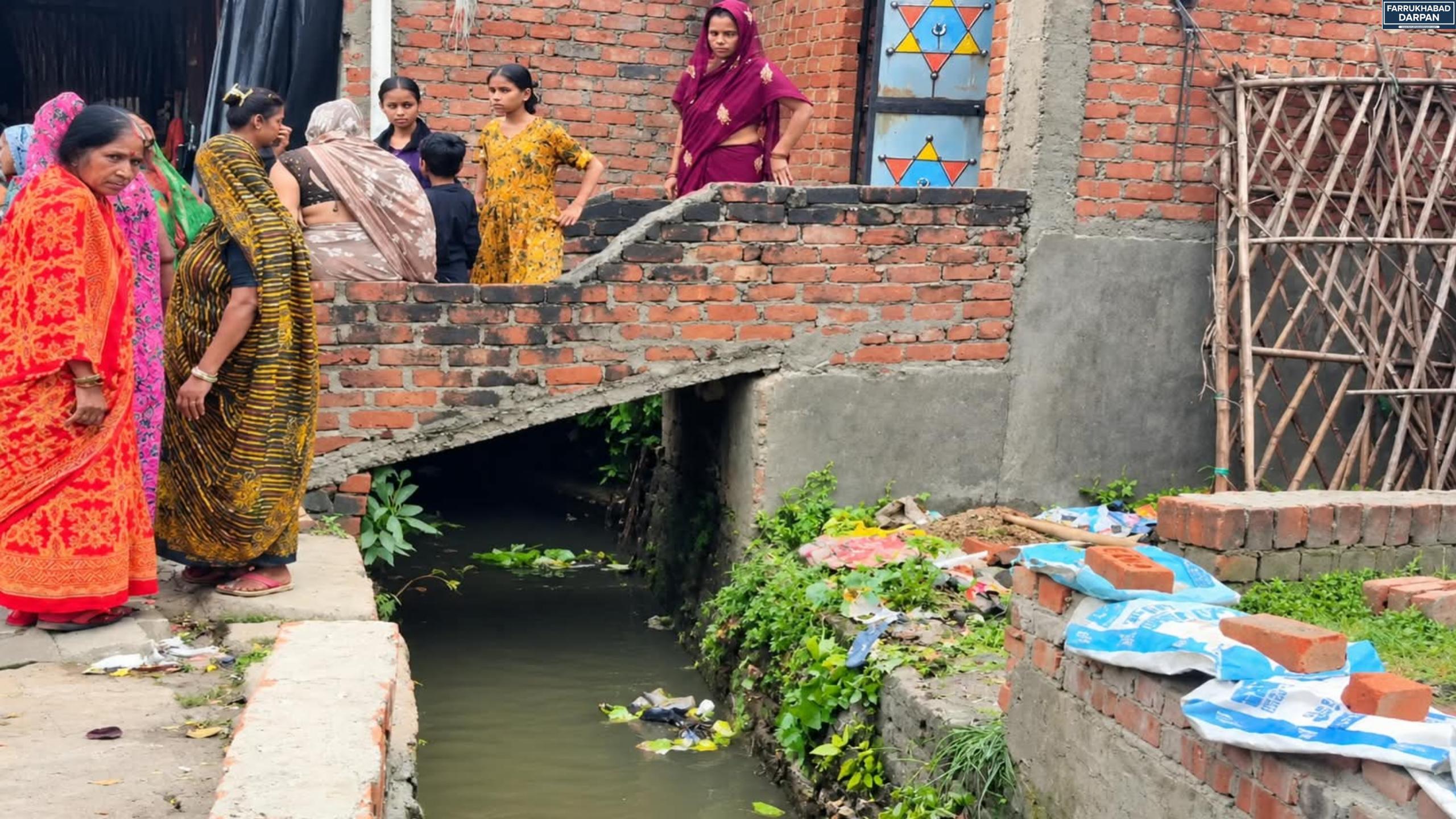फर्रुखाबाद : नाले में गिरा 4 साल का मासूम, NDRF की रातभर खोजबीन के बाद सुबह खेत में मिला शव