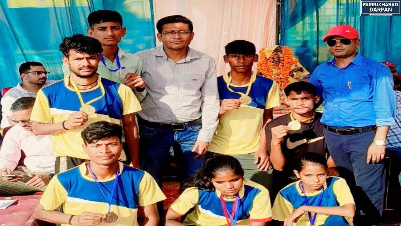 फर्रुखाबाद : कानपुर मंडल की खेलकूद प्रतियोगिता में केएसआर इंटर कॉलेज के छात्रों का शानदार प्रदर्शन – प्रबंधक ने दी बधाई
